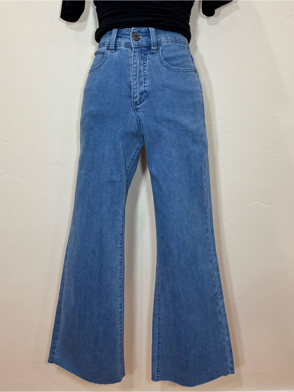 NWT Universal Standard Jackie High Rise Cropped Jeans, California Blue, Size 0